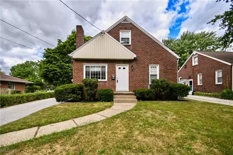 1413 Washington Blvd, Louisville, OH 44641