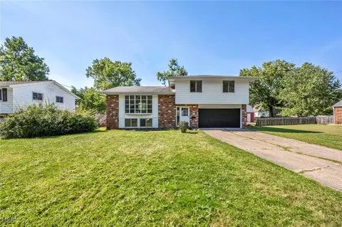 Exterior - 501 Button Rd, Bedford, OH 44146 photo 4 of 11