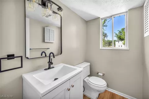 Bath - 501 Button Rd, Bedford, OH 44146 photo 1 of 3