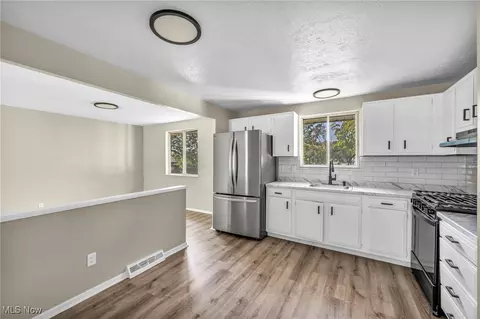 Kitchen - 501 Button Rd, Bedford, OH 44146 photo 3 of 3
