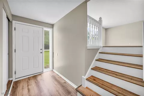 Entry Way - 501 Button Rd, Bedford, OH 44146 photo 1 of 4