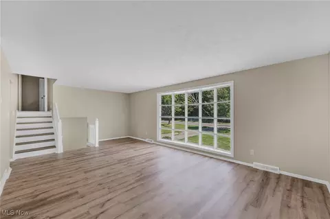 Living - 501 Button Rd, Bedford, OH 44146 photo 4 of 6