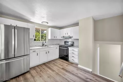 Kitchen - 501 Button Rd, Bedford, OH 44146 photo 1 of 3