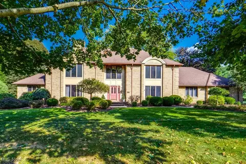 565 Ghentwood Dr, Akron, OH 44333