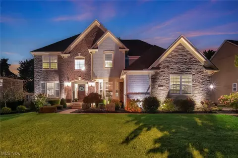 14236 Calderdale Ln, Strongsville, OH 44136