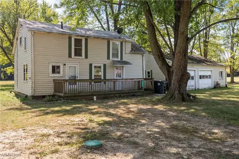 42567 Adelbert St, Elyria, OH 44035