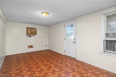 42567 Adelbert St, Elyria, OH 44035 photo 6