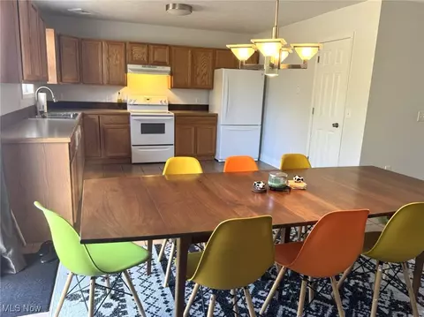 Kitchen - 2880 State Route 14, Rootstown, OH 44272 photo 1 of 2