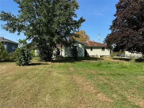 Exterior - 9626 Windham Parkman Rd, Windham, OH 44288 photo 4 of 7