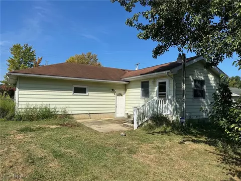 Exterior - 9626 Windham Parkman Rd, Windham, OH 44288 photo 3 of 7