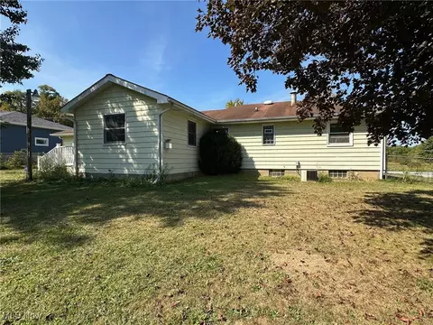 Exterior - 9626 Windham Parkman Rd, Windham, OH 44288 photo 5 of 7