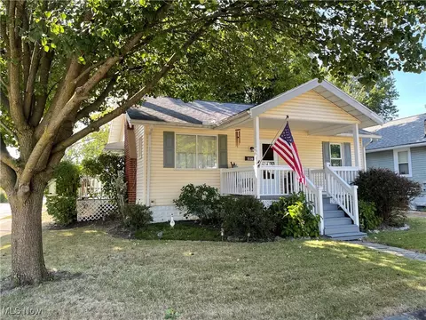 1230 Herberich Ave, Akron, OH 44301