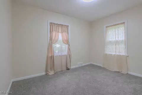 261 Oakwood St, Elyria, OH 44035 photo 18