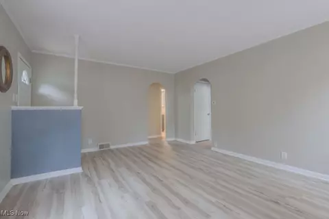 261 Oakwood St, Elyria, OH 44035 photo 22