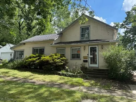 146 W Elm St, Kent, OH 44240