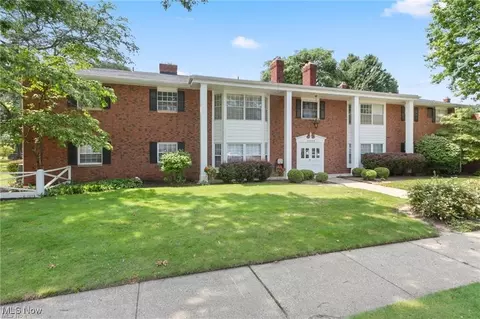 2888 Pease Dr #B110, Rocky River, OH 44116