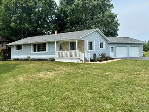 10025 Georgetown St, Louisville, OH 44641