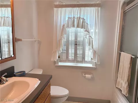 Bath - 6301 Hiram Ave, Ashtabula, OH 44004 photo 2 of 3
