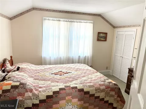 Bedroom - 6301 Hiram Ave, Ashtabula, OH 44004 photo 4 of 4