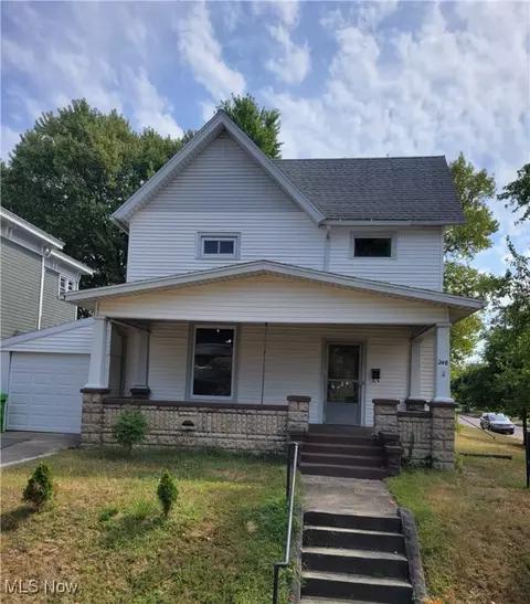 248 S 3rd St, Coshocton, OH 43812