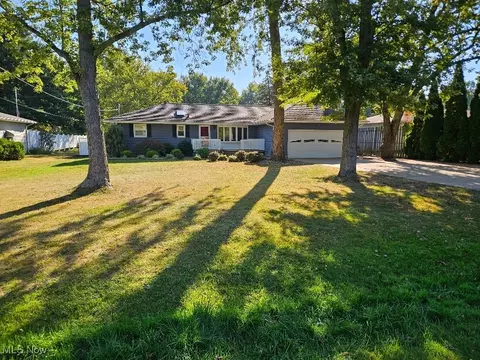 3117 Imrek Dr, Akron, OH 44312