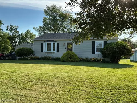 1335 Jackson Rd, Zanesville, OH 43701