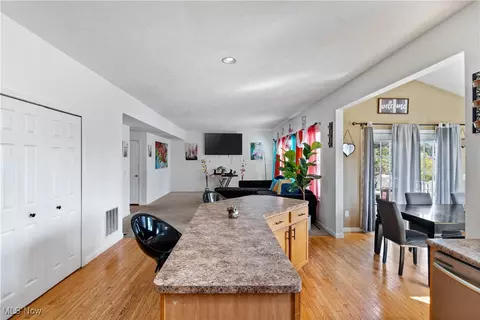 1614 Bellview St NE, Canton, OH 44721 photo 13