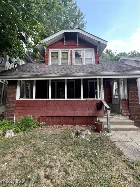 573 Madison Ave, Akron, OH 44320