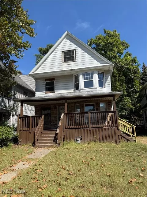 735 Parkwood Dr, Cleveland, OH 44108