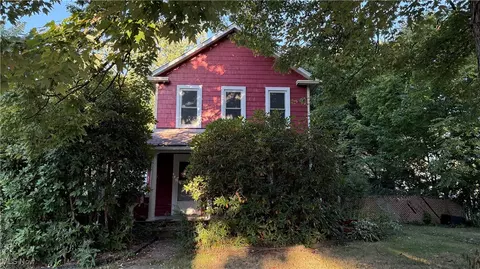 408 Grant St, Ravenna, OH 44266