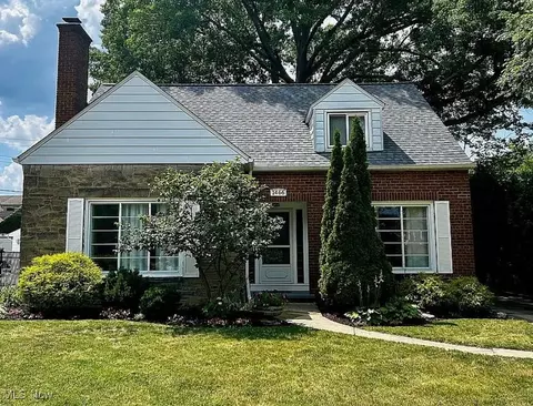 1466 Parkwood Rd, Lakewood, OH 44107