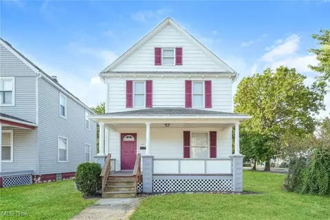 680 W Paige Ave, Barberton, OH 44203