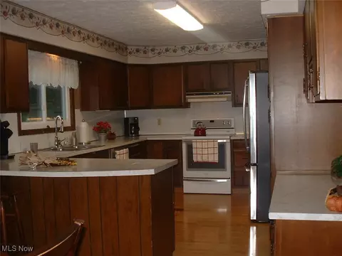 Kitchen - 14599 Eby Rd, Creston, OH 44217 photo 2 of 3