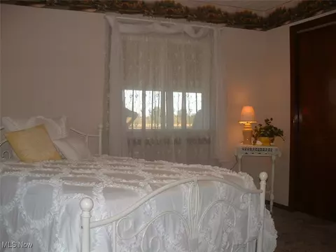 Bedroom - 14599 Eby Rd, Creston, OH 44217 photo 2 of 2