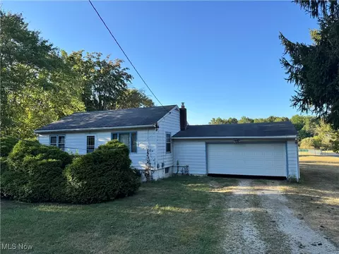 2645 Hayne Rd, Akron, OH 44312