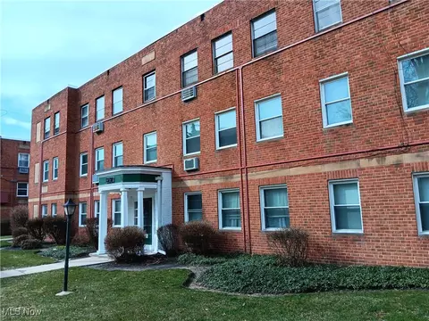 13801 Cedar Rd #102D, South Euclid, OH 44118