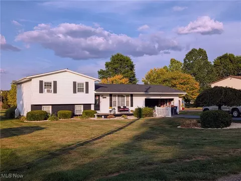 46672 Sidehill Rd, East Liverpool, OH 43920