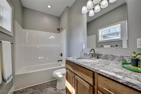 329 Lloyd St, Dover, OH 44622 photo 10
