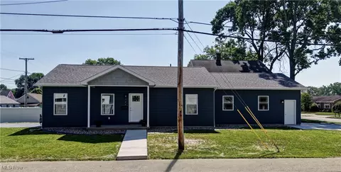 329 Lloyd St, Dover, OH 44622