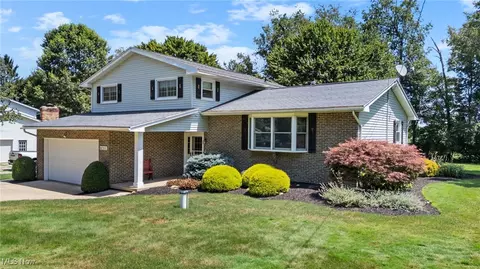 9760 Summerset Ave NW, Uniontown, OH 44685