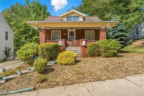 1537 20th St NW, Canton, OH 44709