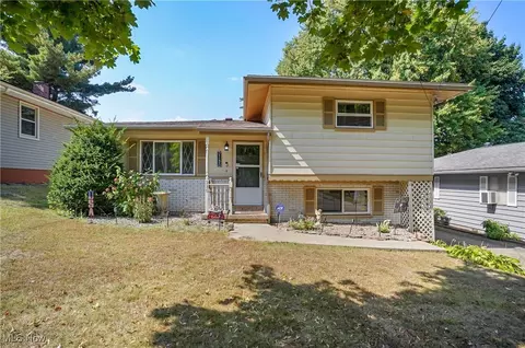 926 Burbank Ave, Akron, OH 44305
