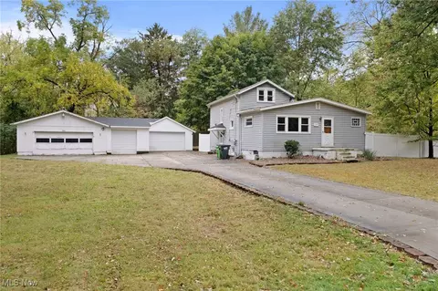 3584 Brookside Rd, Cuyahoga Falls, OH 44221