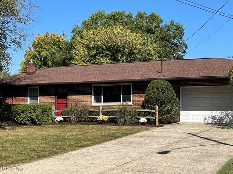333 Beaumont Dr, Fairlawn, OH 44333