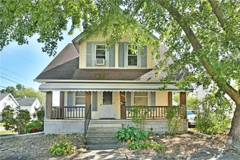 666 Dickey Ave NW, Warren, OH 44485