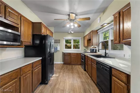 1599 Riverside Dr, Akron, OH 44310 photo 9