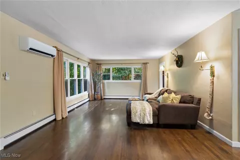 1599 Riverside Dr, Akron, OH 44310 photo 5