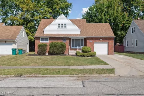 18205 Dalewood Ave, Maple Heights, OH 44137