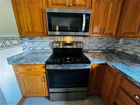 415 E Main St, Flushing, OH 43977 photo 12