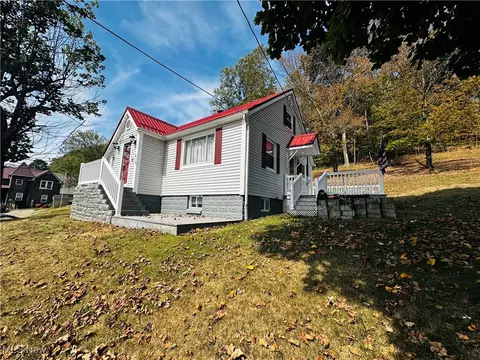 415 E Main St, Flushing, OH 43977 photo 3